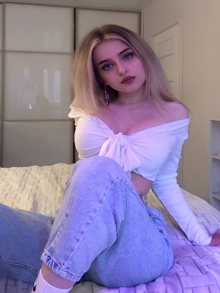 Роксана привлекальеная девушка из Рязани цена от 4000 руб