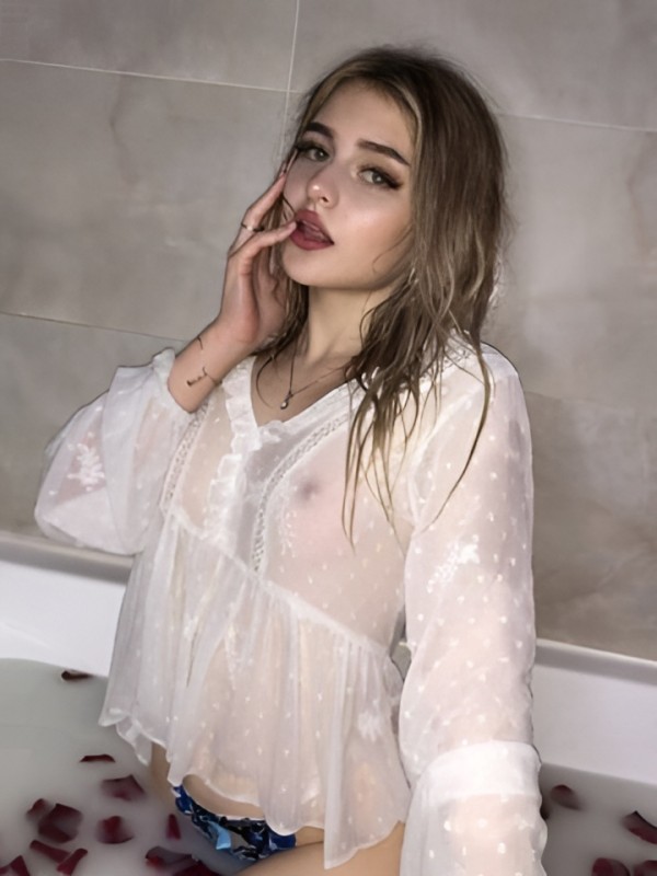 Алиана привлекательная девушка из Рязани цена от 2500 руб