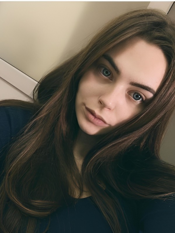 Эвелина привлекательная девушка из Рязани цена от 2500 руб