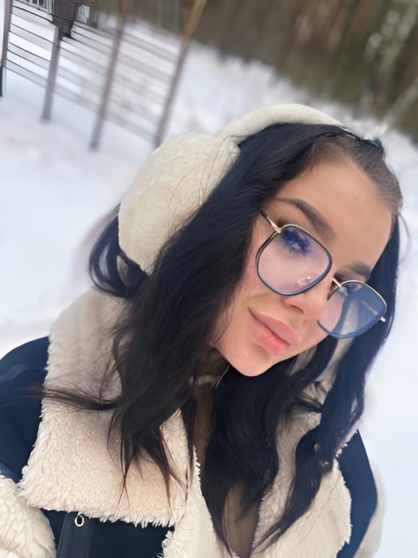 Рената привлекательная девушка из Рязани цена от 10000 руб