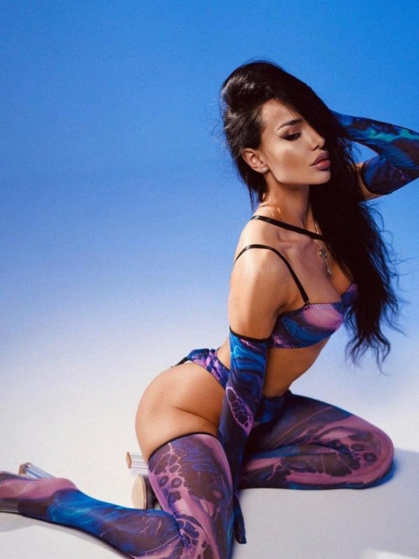 Асечка привлекательная девушка из Рязани цена от 9000 руб